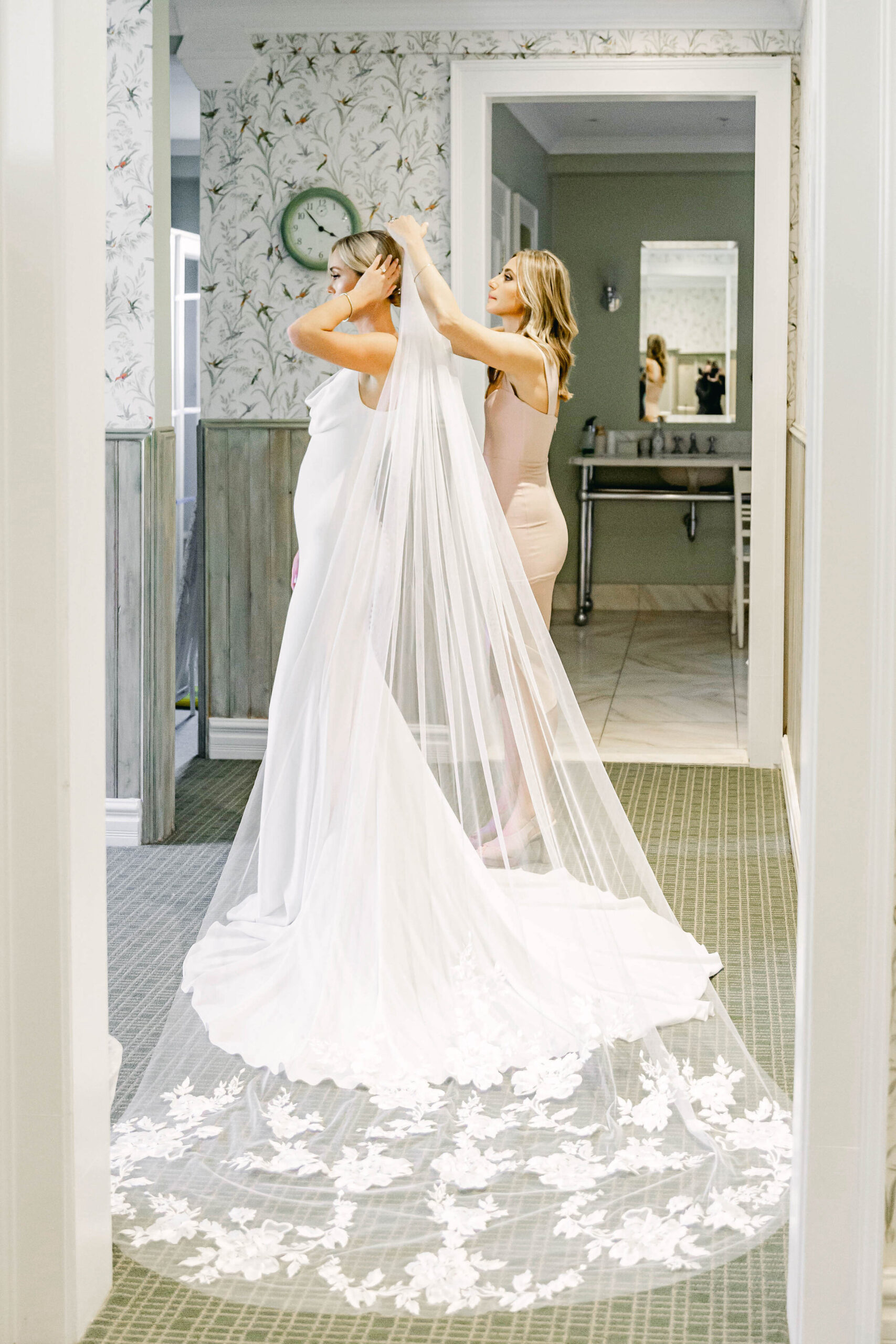 515-5ive15ifteen-An-intimate-micro-wedding-at-the-Toronto-Golf-Club-proves-love-is-timeless-1-6.jpg