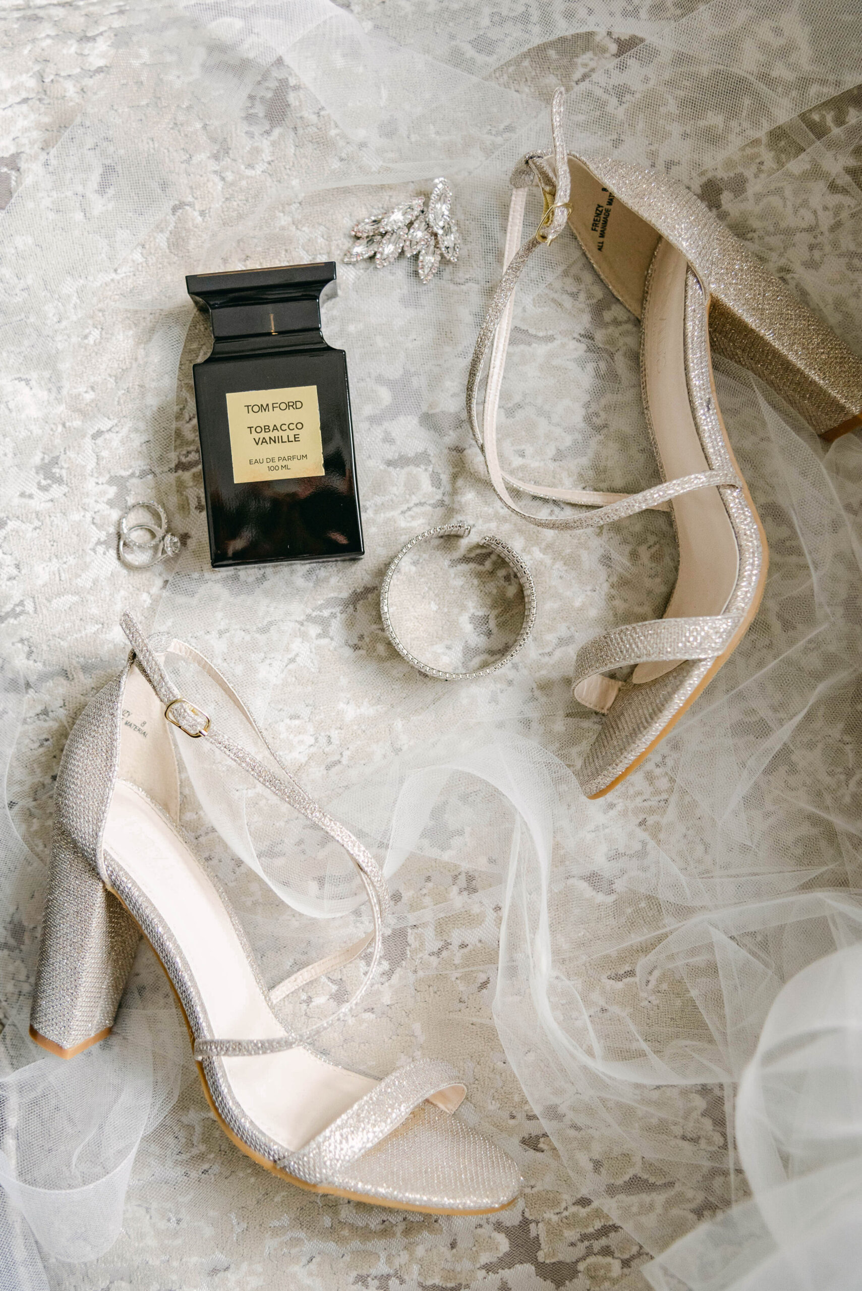 515-5ive15ifteen-Fall-in-love-with-this-couple’s-reimagined-micro-wedding-at-Graydon-Hall-Manor-SPACER-Fall in love with this couple’s reimagined micro wedding at Graydon Hall Manor-3.jpg